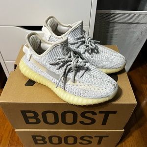 USED YEEZY 350 STATIC SIZE 5 MEN